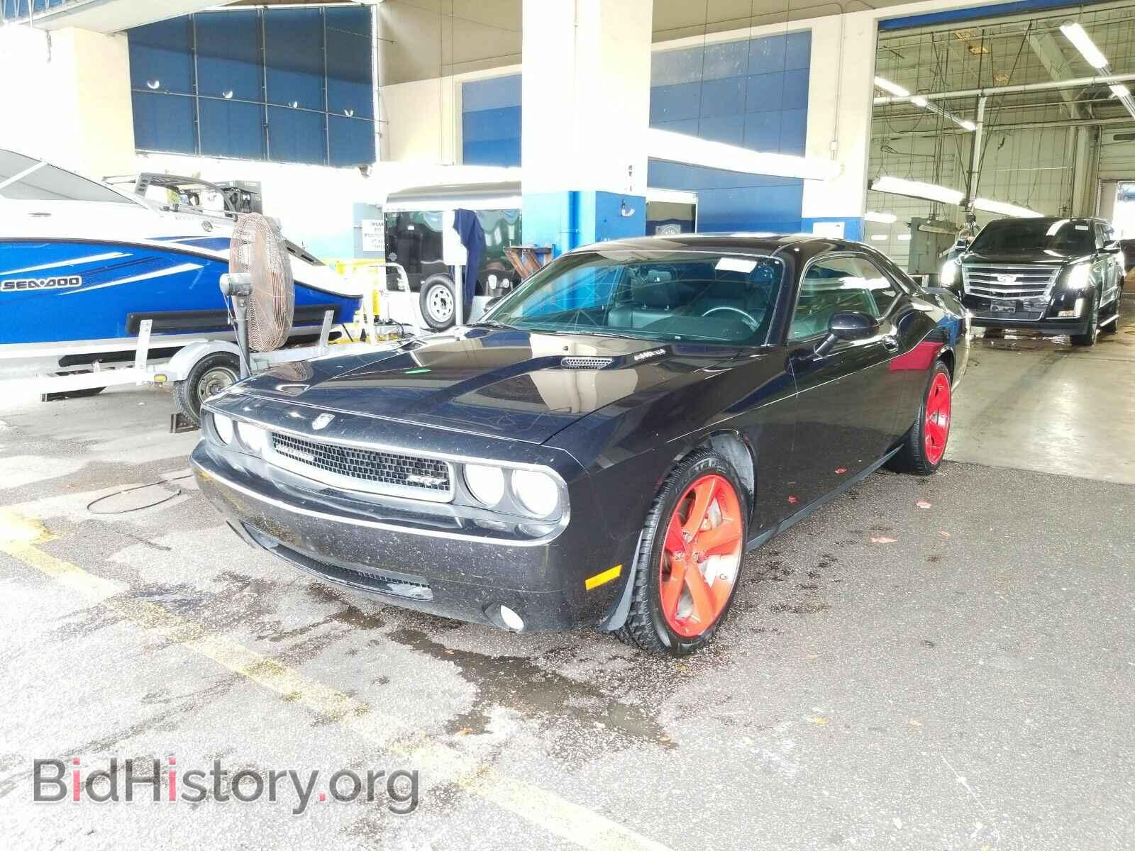 Photo 2B3CJ7DW9AH142539 - Dodge Challenger 2010