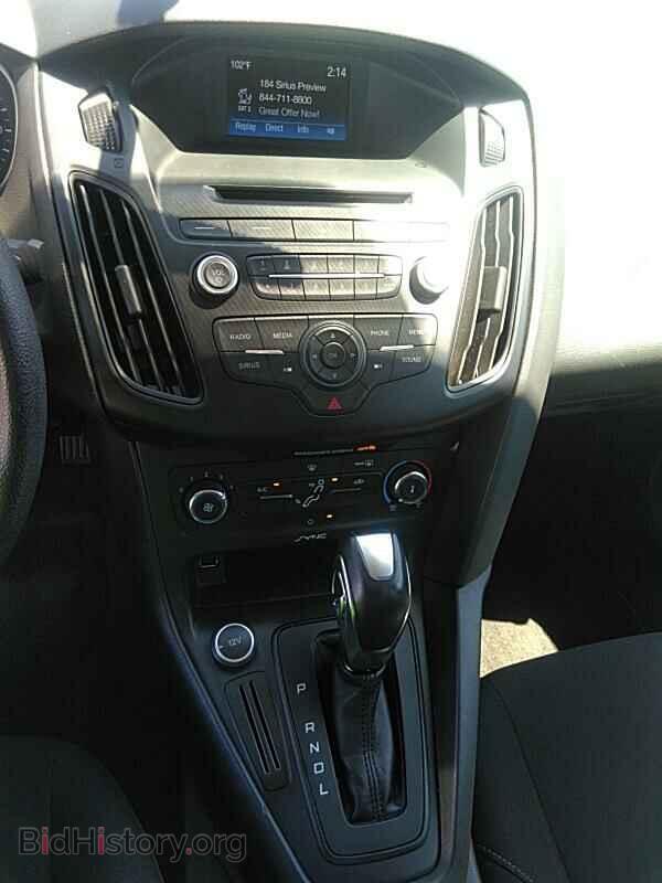 2015 Ford Focus - VIN: 1FADP3F22FL256614 - Photo 4