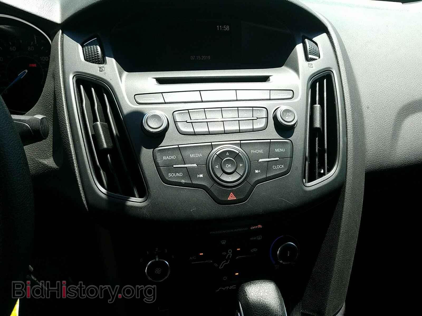2016 Ford Focus - VIN: 1FADP3E24GL344342 - Фото 4