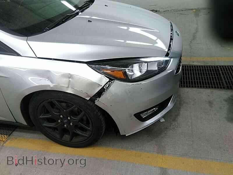2016 Ford Focus - VIN: 1FADP3K28GL232230 - Photo 9