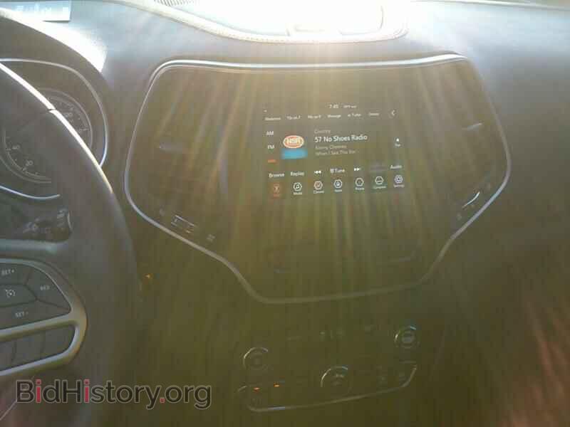 2019 Jeep Cherokee - VIN: 1C4PJLLB1KD275026 - Фото 4