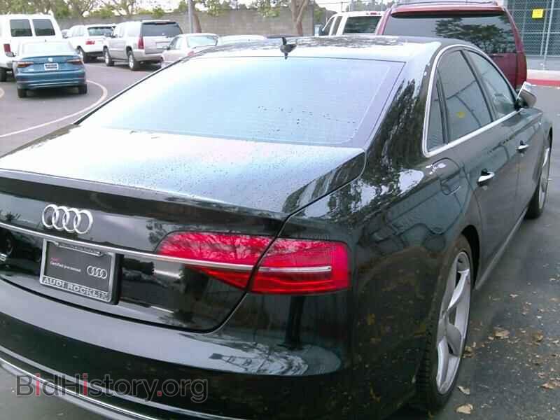 2016 Audi S8 - VIN: WAUJSAFD9GN009143 - Фото 2