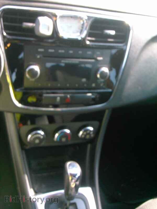 2012 Chrysler 200 - VIN: 1C3CCBAB2CN320268 - Фото 4