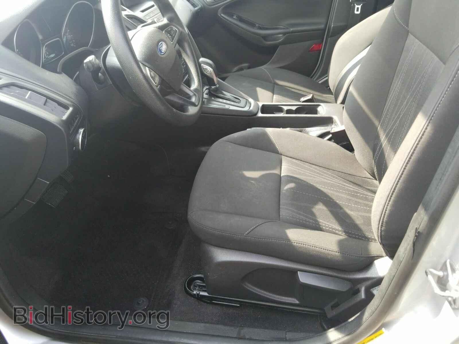 2015 Ford Focus - VIN: 1FADP3E24FL373015 - Photo 3