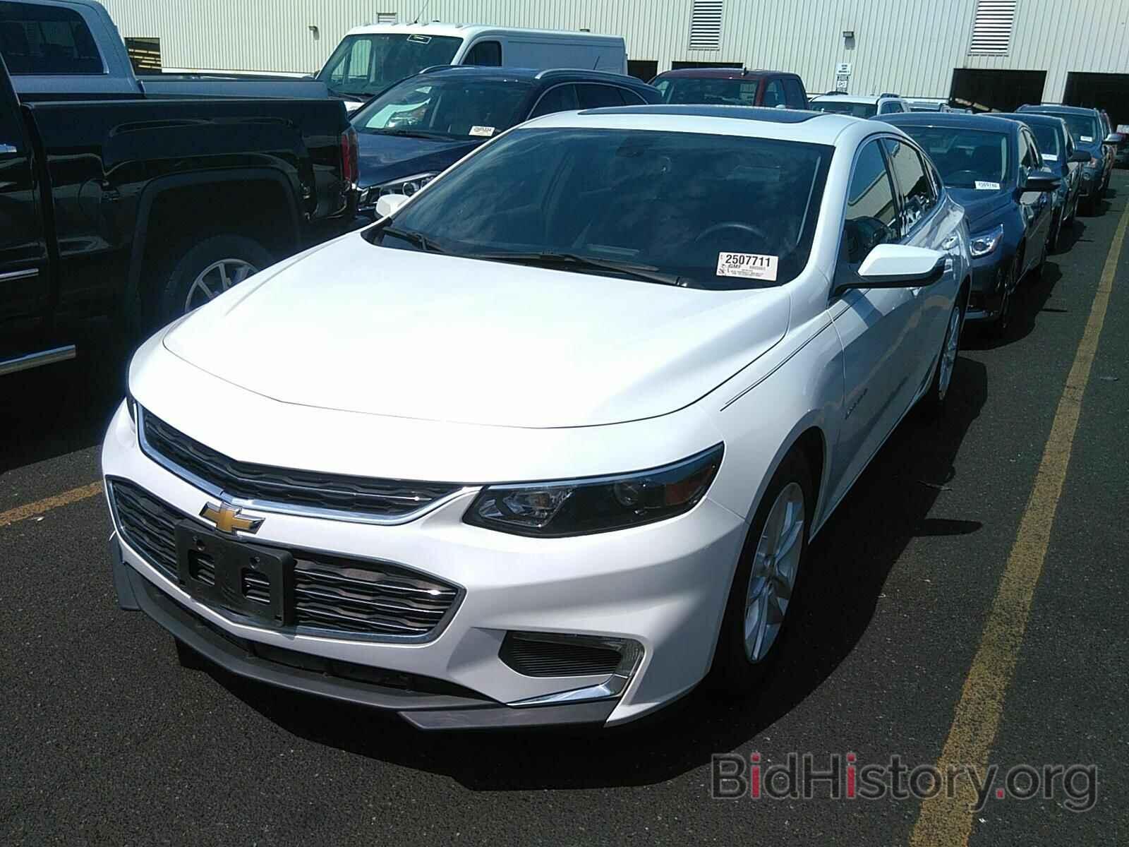 Photo 1G1ZE5ST5GF216357 - Chevrolet Malibu 2016