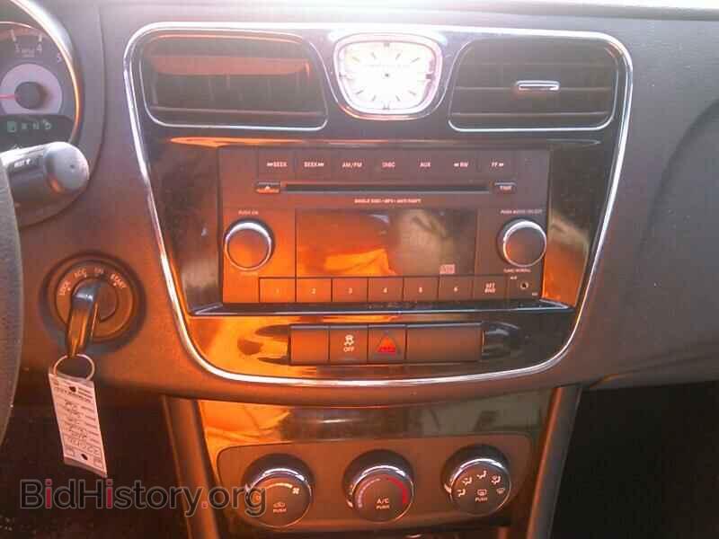 2012 Chrysler 200 - VIN: 1C3CCBAB3CN320120 - Фото 4