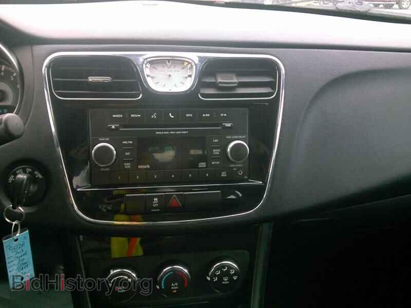 2013 Chrysler 200 - VIN: 1C3CCBAB0DN533298 - Фото 4