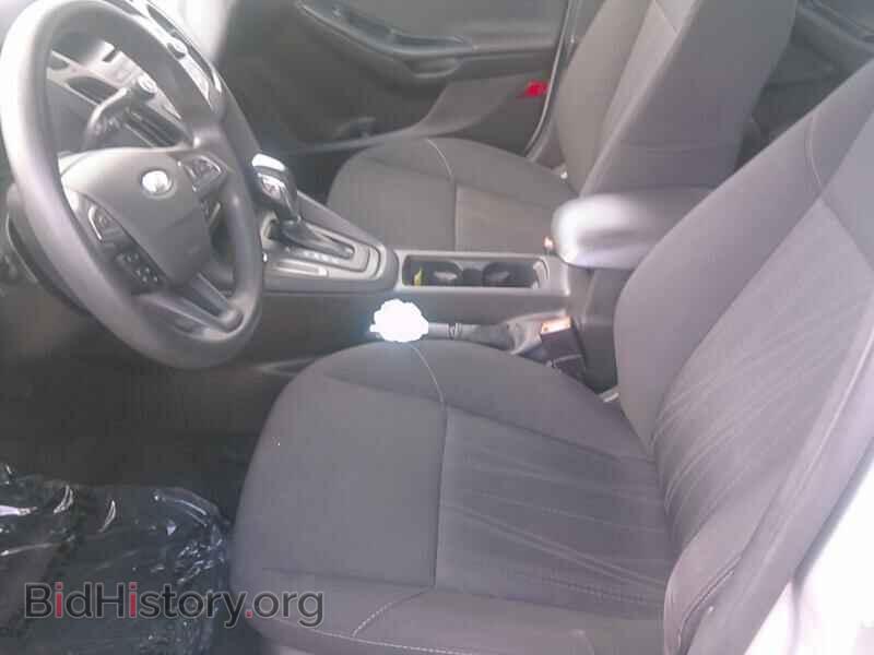 2016 Ford Focus - VIN: 1FADP3F28GL285665 - Photo 3