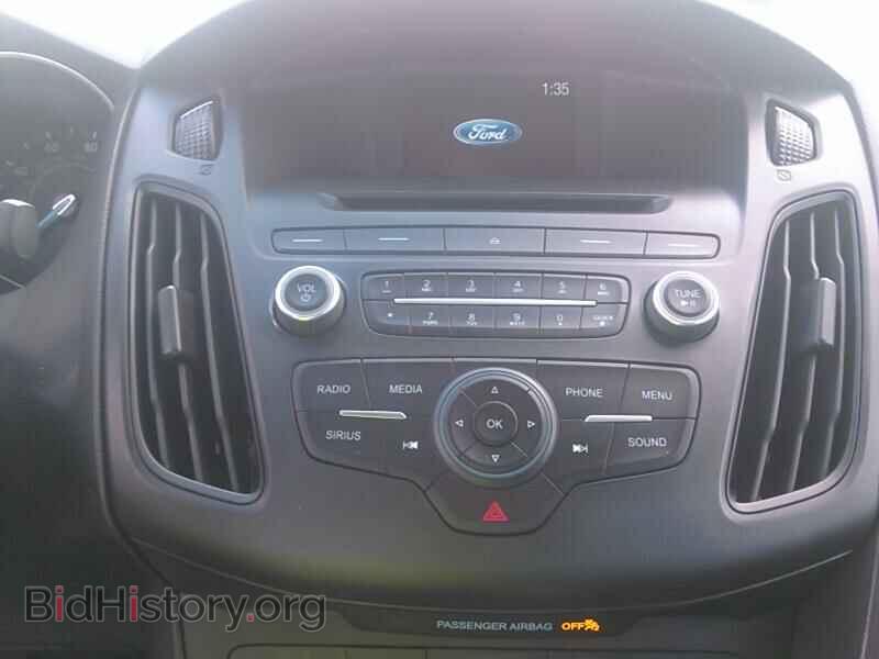 2016 Ford Focus - VIN: 1FADP3F28GL285665 - Photo 4
