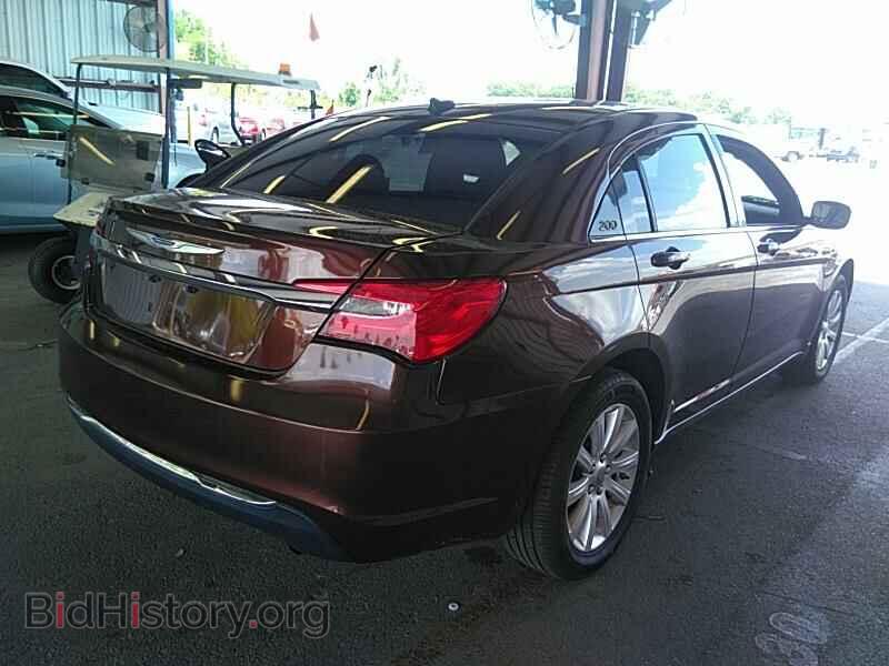 2013 Chrysler 200 - VIN: 1C3CCBBB0DN569877 - Фото 2