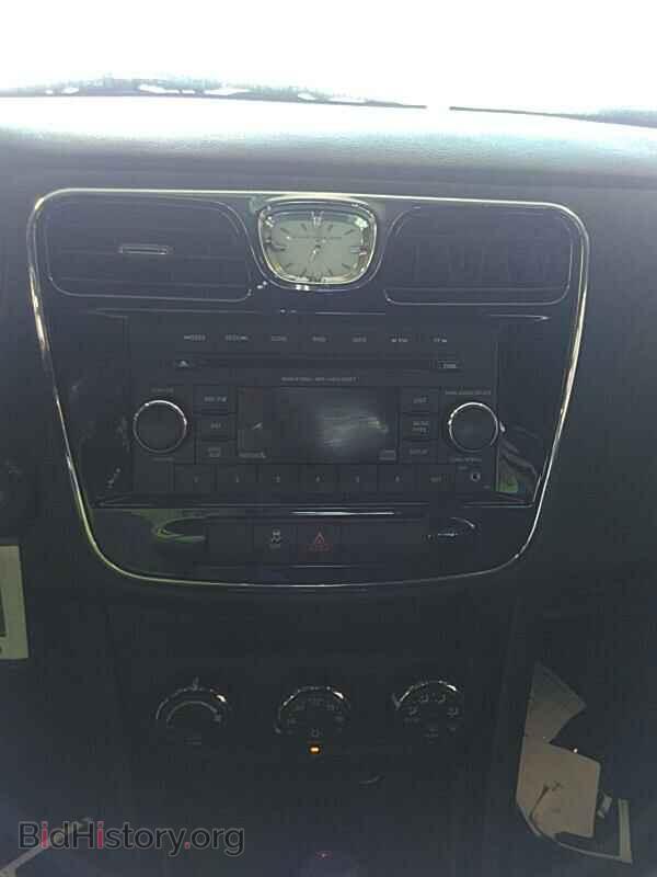 2013 Chrysler 200 - VIN: 1C3CCBBB0DN569877 - Фото 4