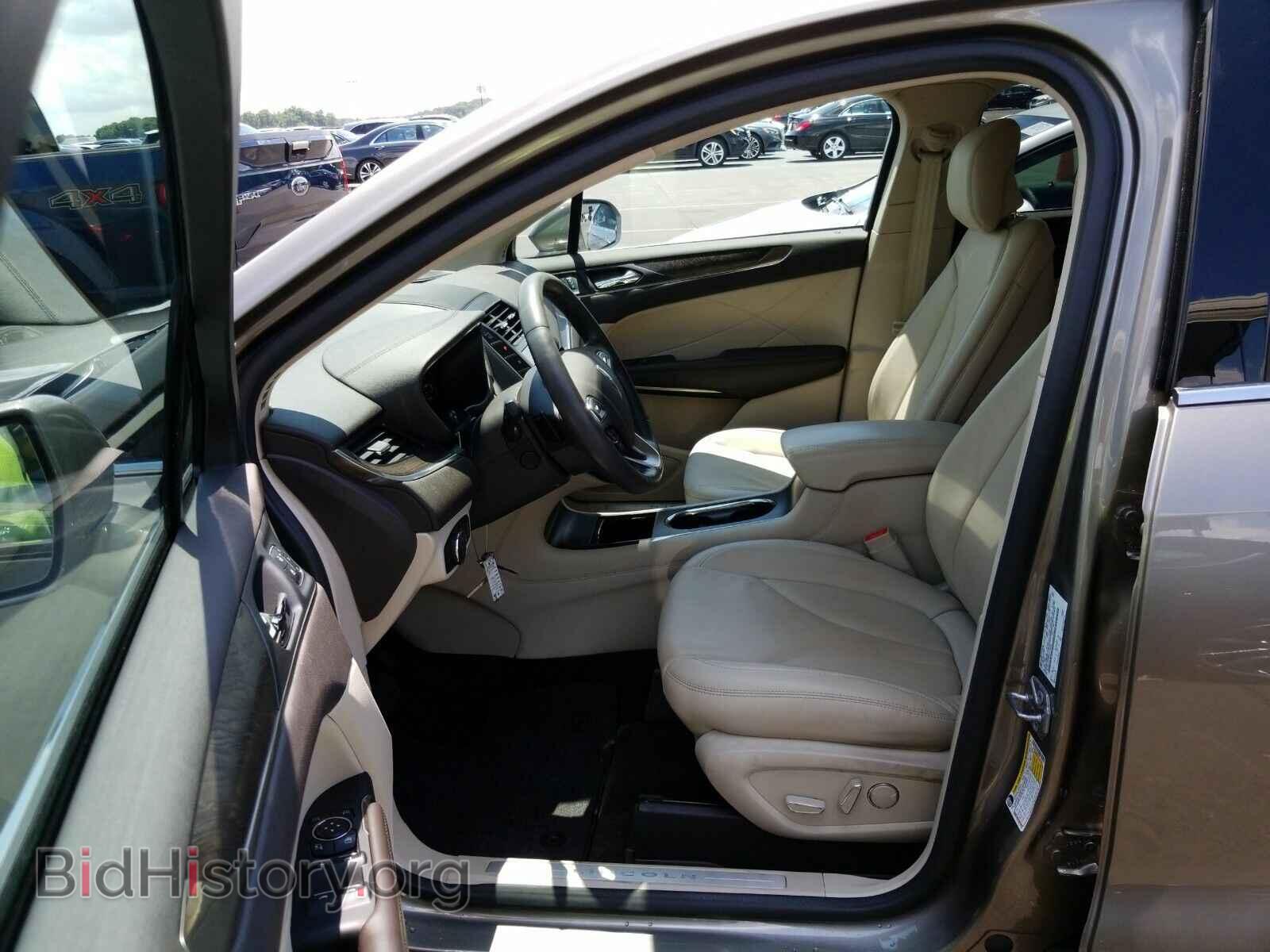 2017 Lincoln MKC - VIN: 5LMCJ3D96HUL12728 - Фото 3