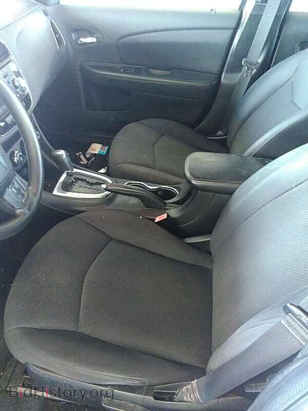 2013 Chrysler 200 - VIN: 1C3CCBAB2DN705184 - Фото 3