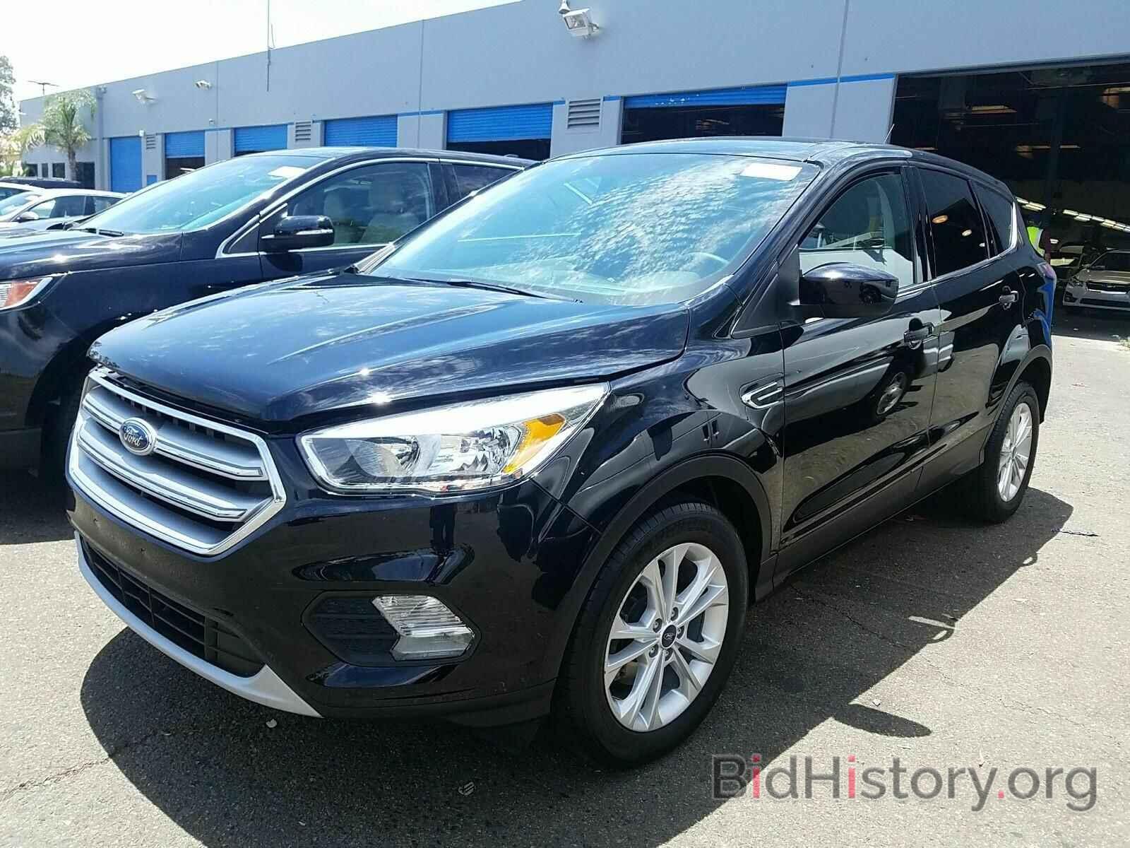 Photo 1FMCU0GD7HUA94744 - Ford Escape 2017