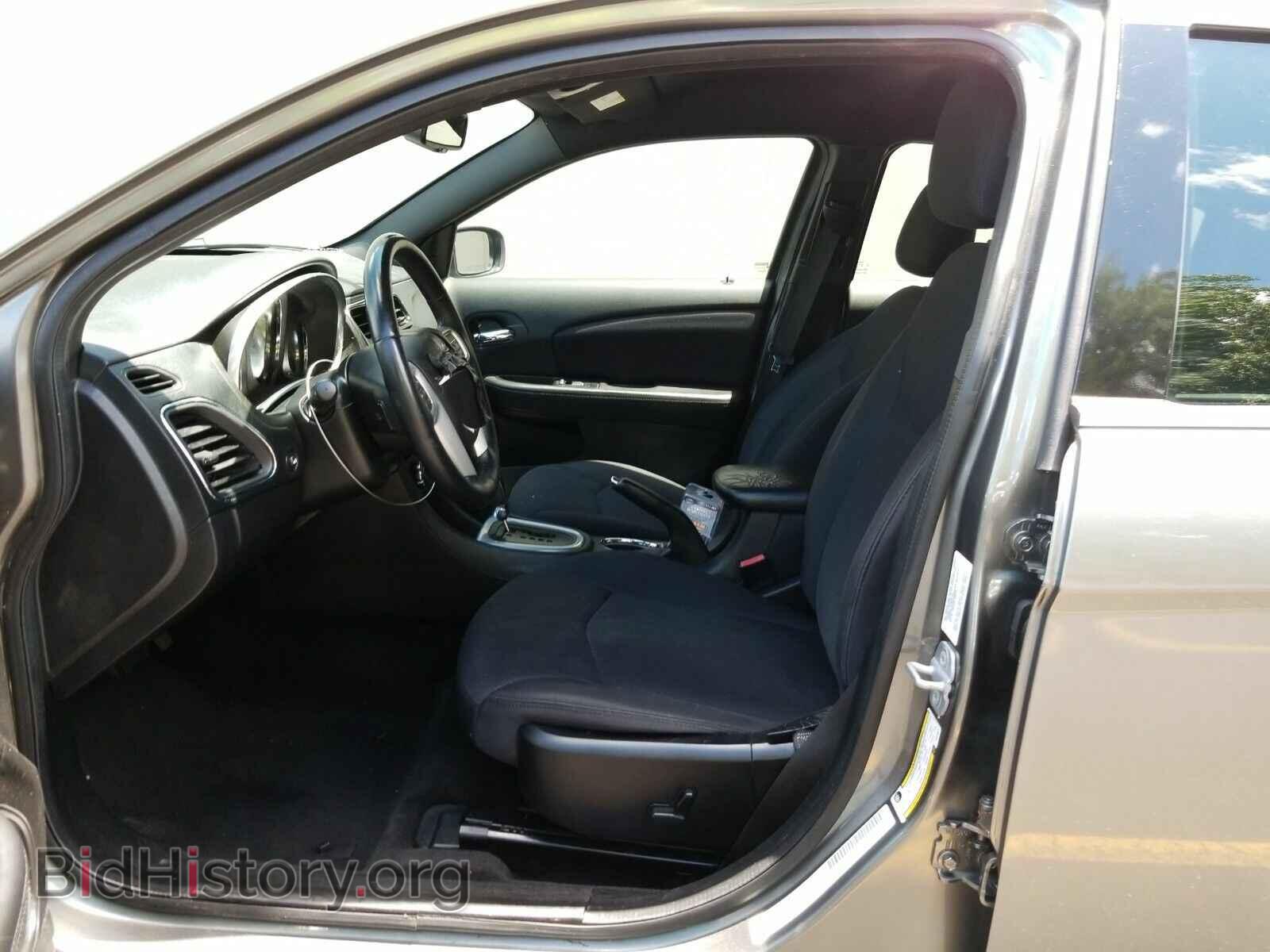 2013 Chrysler 200 - VIN: 1C3CCBBB0DN599915 - Фото 3