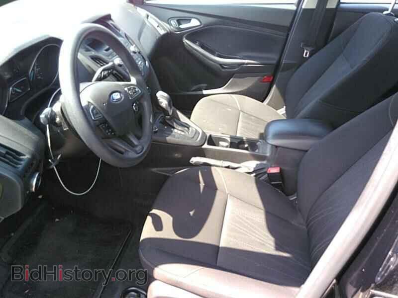 2016 Ford Focus - VIN: 1FADP3F23GL247745 - Photo 3