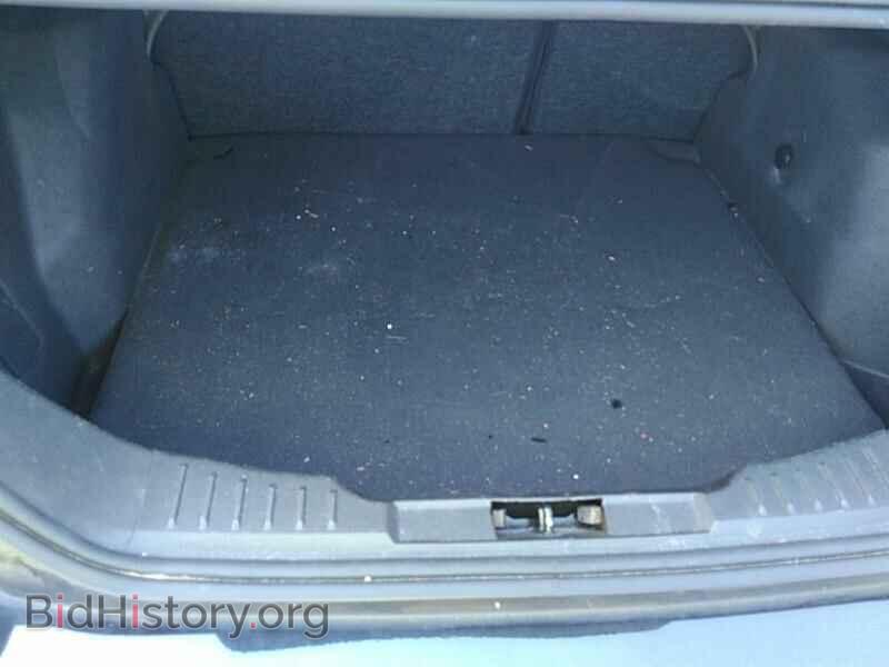 2016 Ford Focus - VIN: 1FADP3F23GL247745 - Photo 7