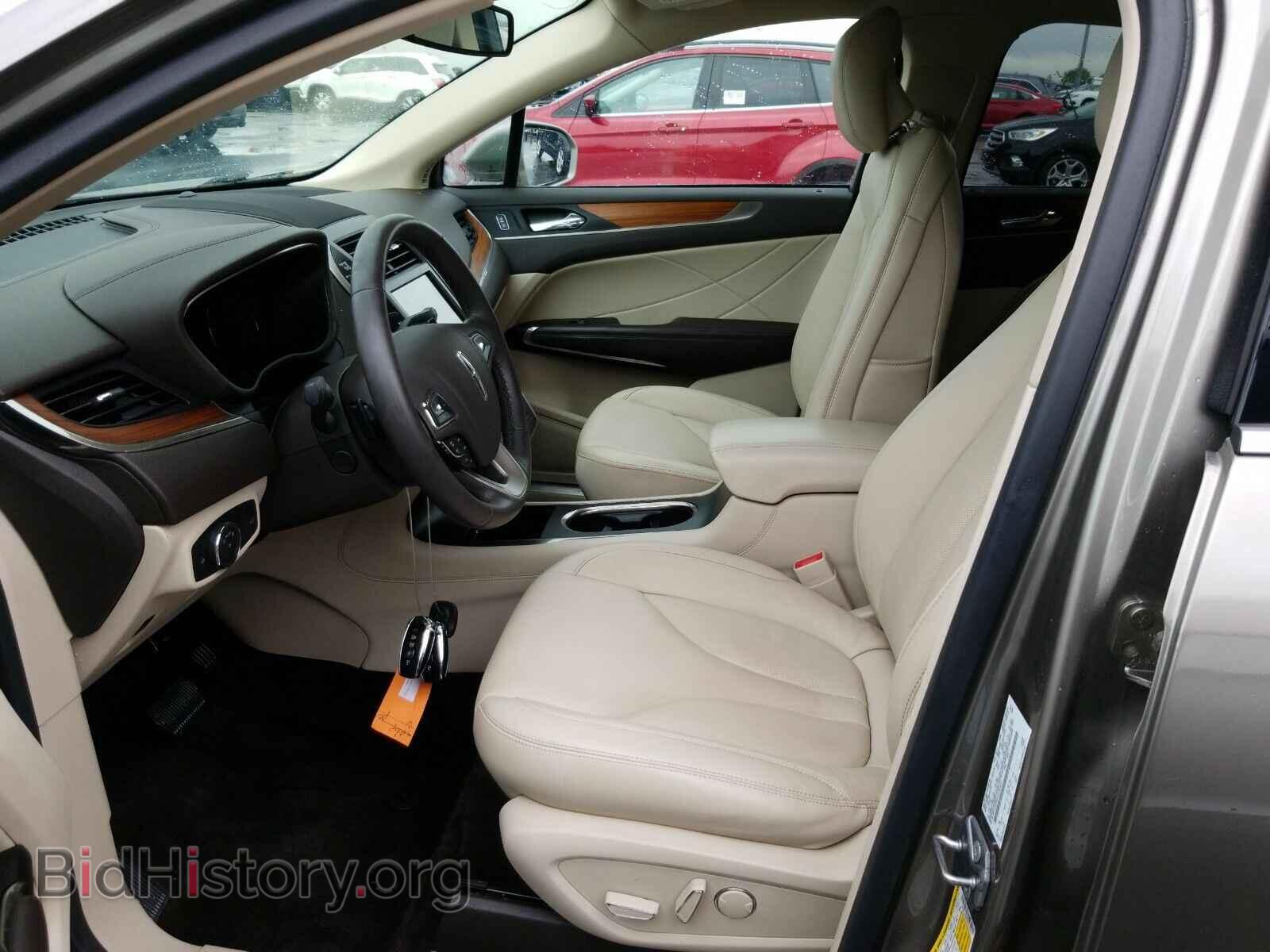 2017 Lincoln MKC - VIN: 5LMCJ2D98HUL50441 - Фото 3