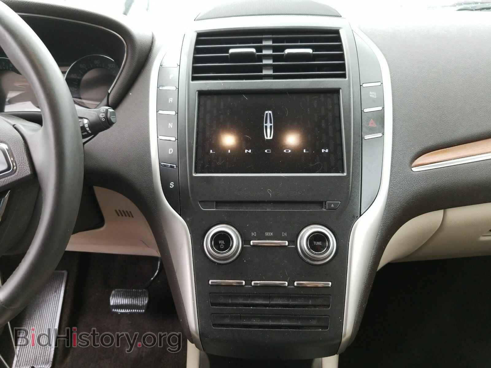 2017 Lincoln MKC - VIN: 5LMCJ2D98HUL50441 - Фото 4