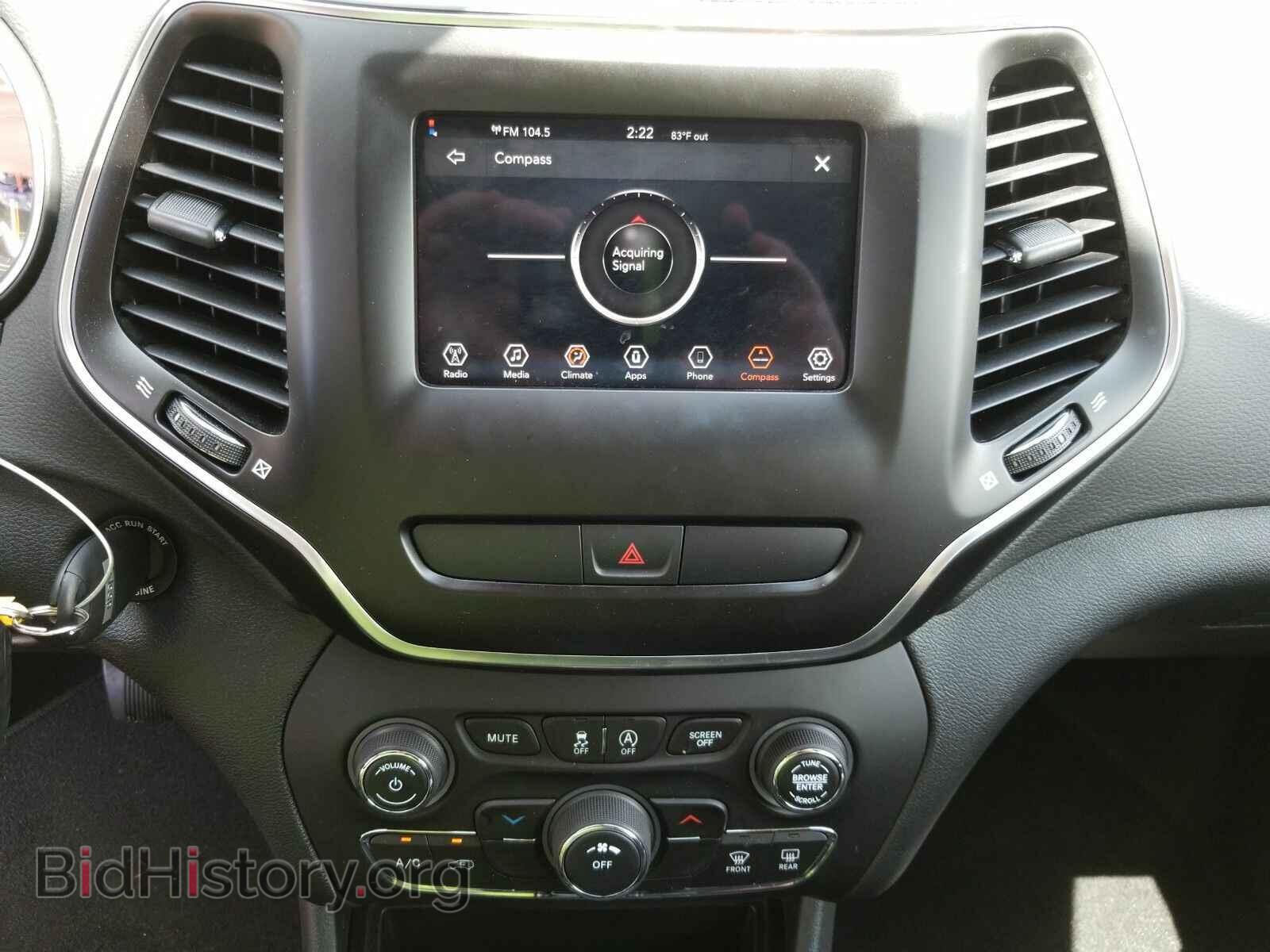 2019 Jeep Cherokee - VIN: 1C4PJLCB7KD365748 - Фото 4