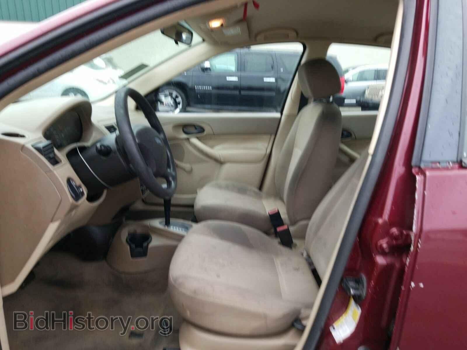2007 Ford Focus - VIN: 1FAFP34N17W241415 - Фото 3