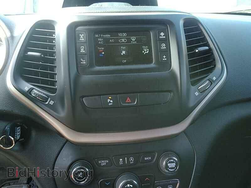 2017 Jeep Cherokee - VIN: 1C4PJMCSXHW626907 - Фото 4