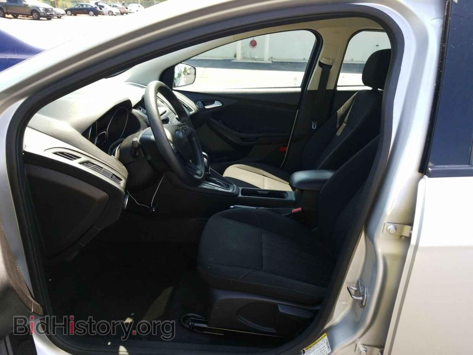 2015 Ford Focus - VIN: 1FADP3K26FL282011 - Photo 3