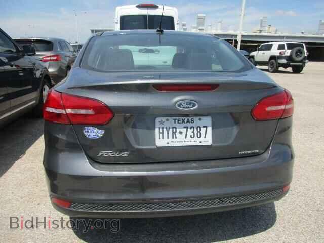 2016 Ford Focus - VIN: 1FADP3E22GL391255 - Photo 10