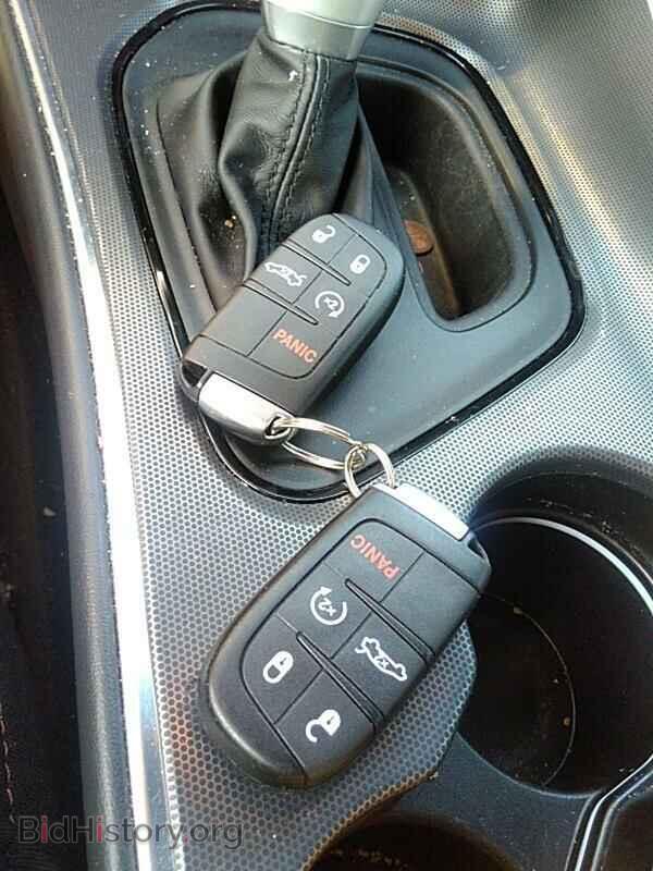2018 Dodge Challenger - VIN: 2C3CDZGG8JH246871 - Фото 8
