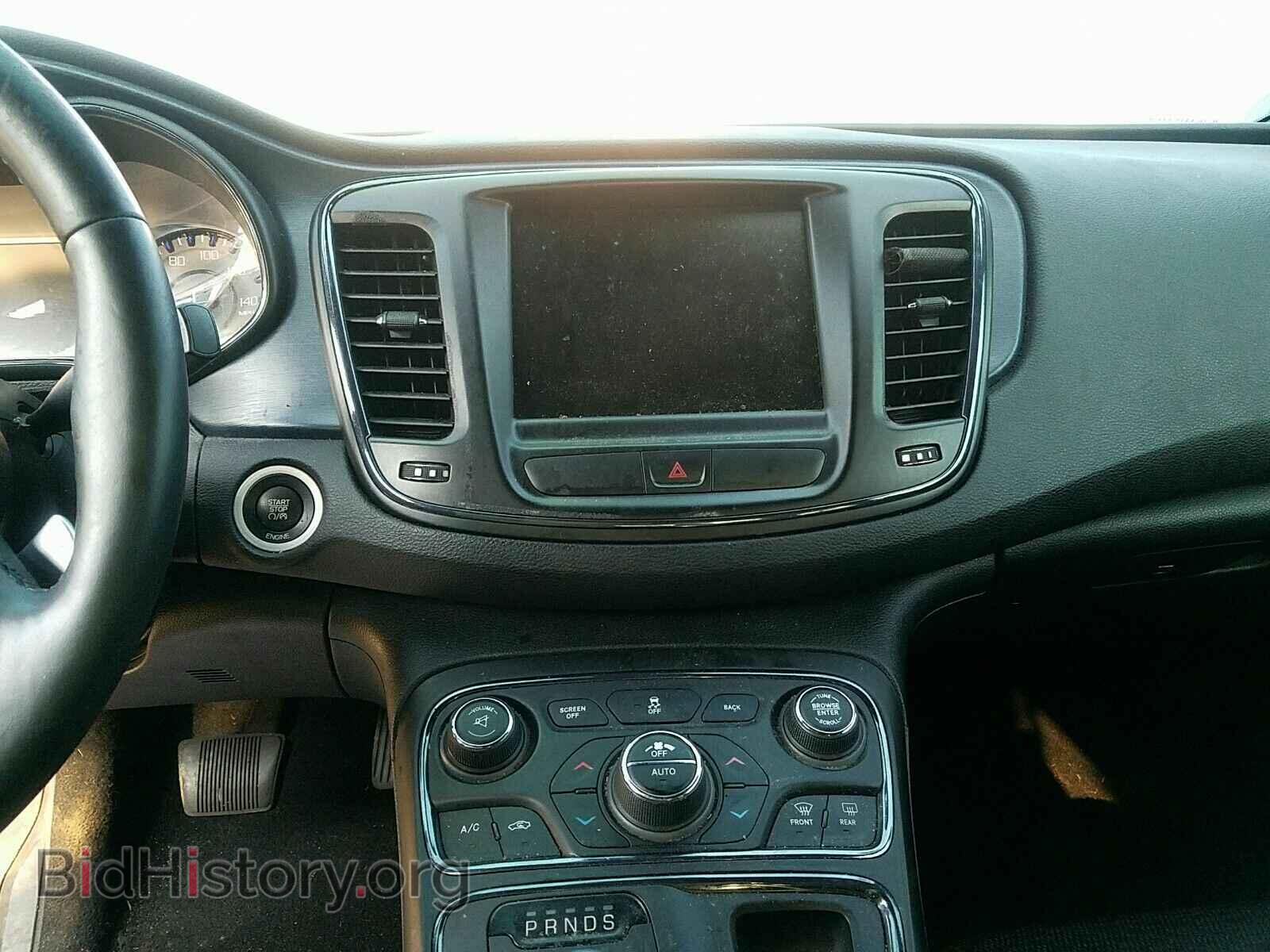 2016 Chrysler 200 - VIN: 1C3CCCBB2GN147085 - Фото 4