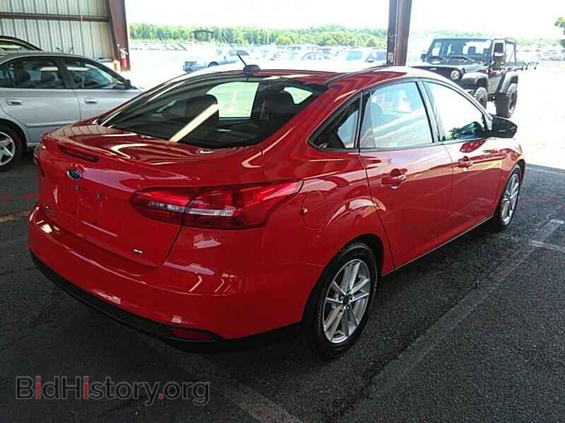 2016 Ford Focus - VIN: 1FADP3F29GL215608 - Photo 2
