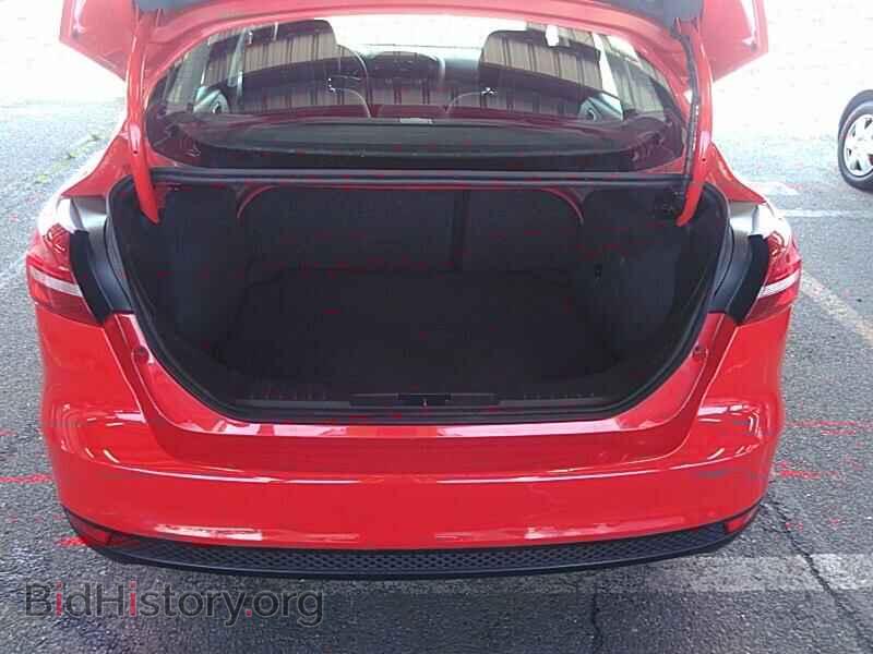 2016 Ford Focus - VIN: 1FADP3F29GL215608 - Photo 7