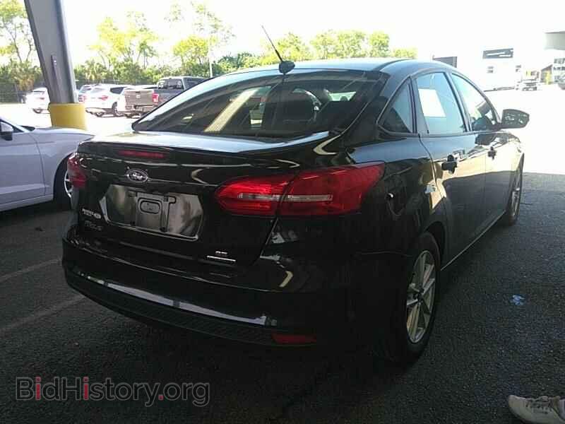 2015 Ford Focus - VIN: 1FADP3F25FL354519 - Photo 2