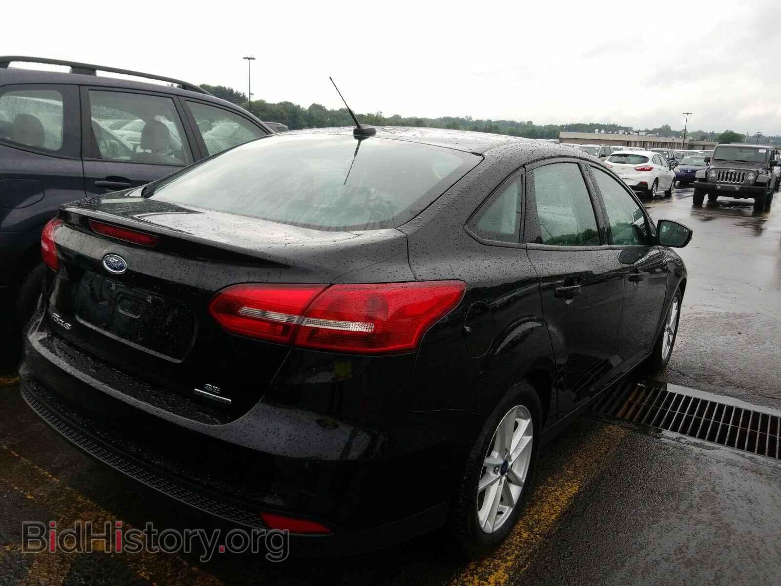 2016 Ford Focus - VIN: 1FADP3F20GL350671 - Фото 2