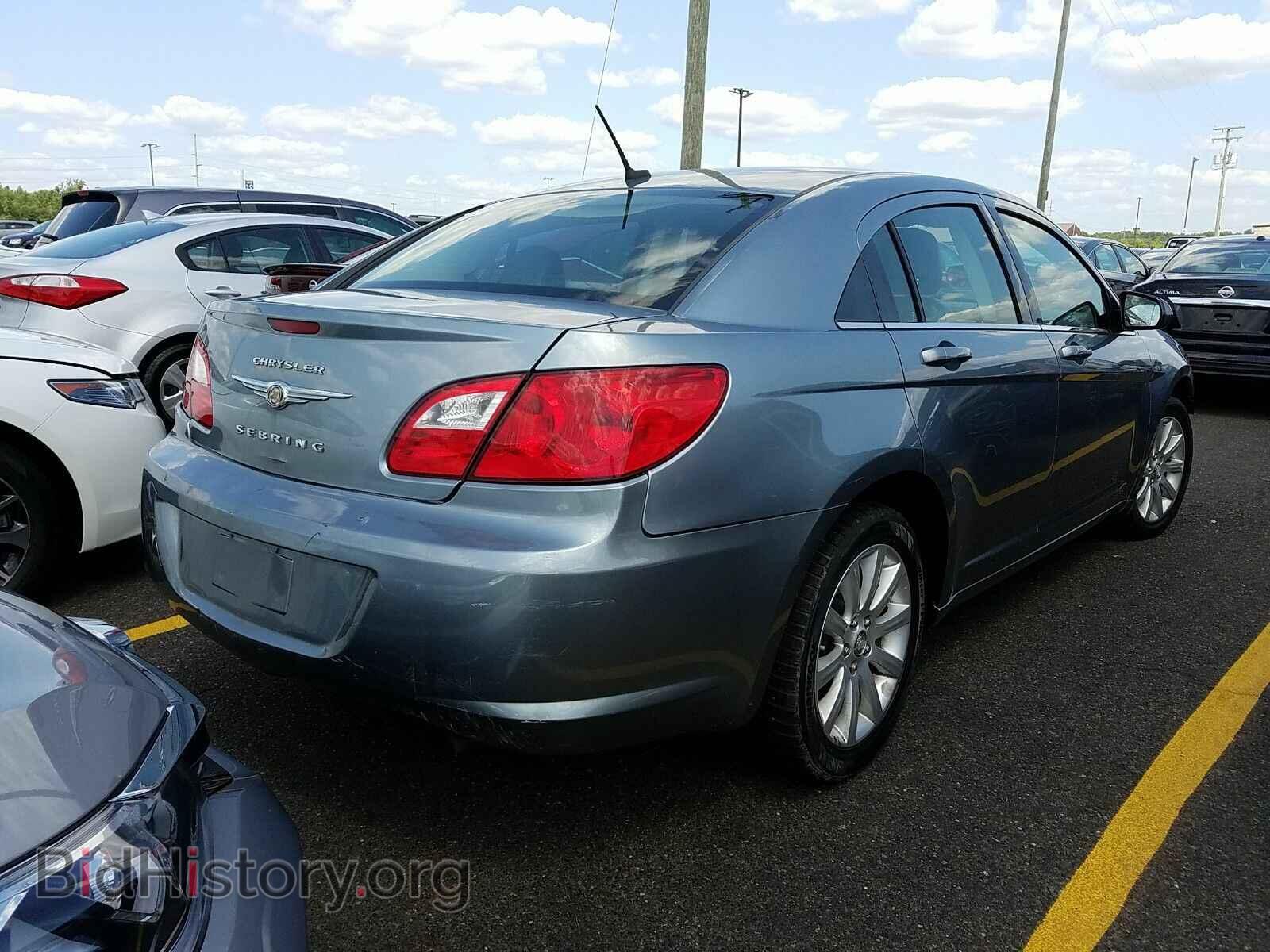 2010 Chrysler Sebring - VIN: 1C3CC5FB3AN135265 - Фото 2