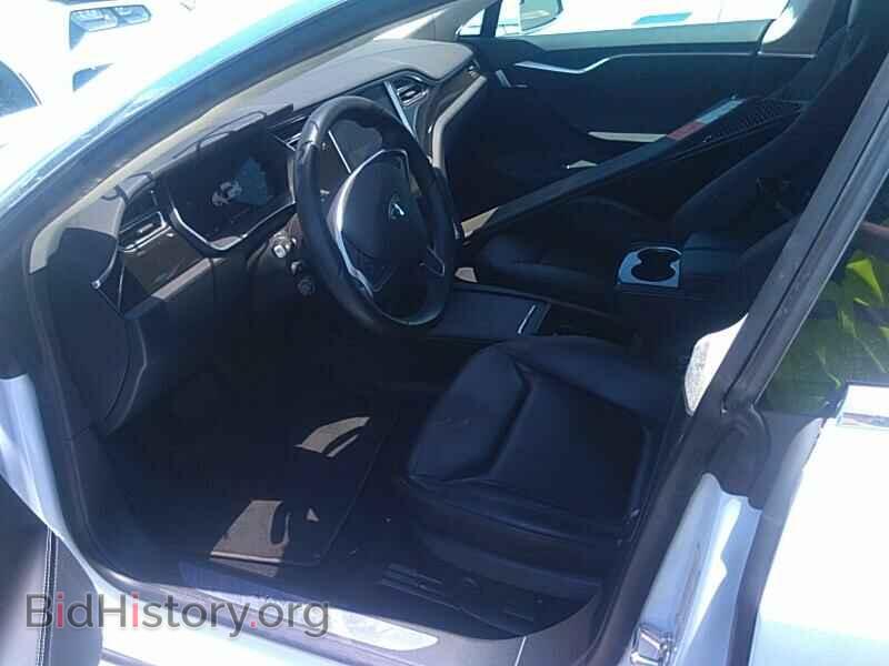 2016 Tesla Model S - VIN: 5YJSA1E13GF136034 - Фото 3