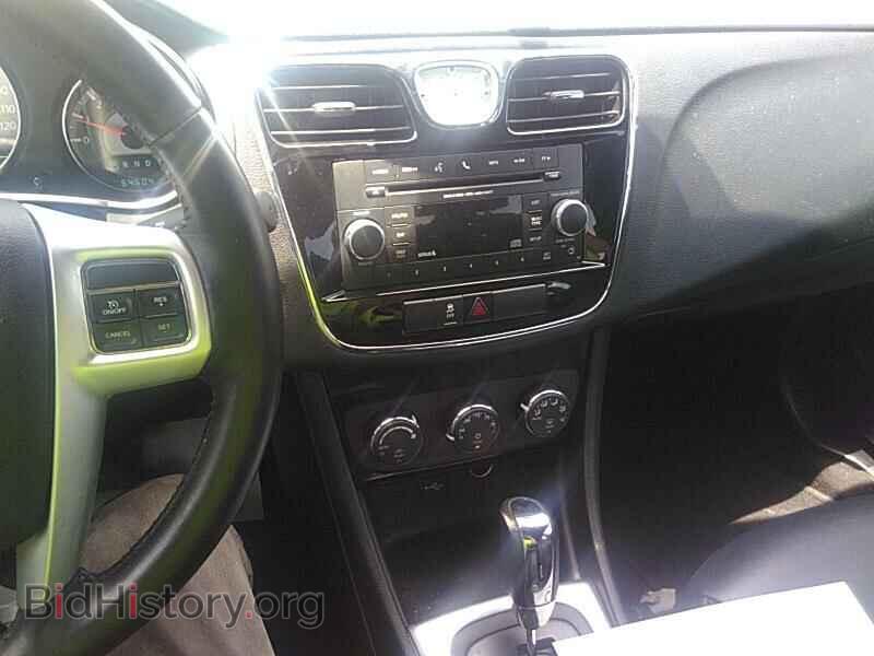 2013 Chrysler 200 - VIN: 1C3CCBBB2DN609893 - Photo 4