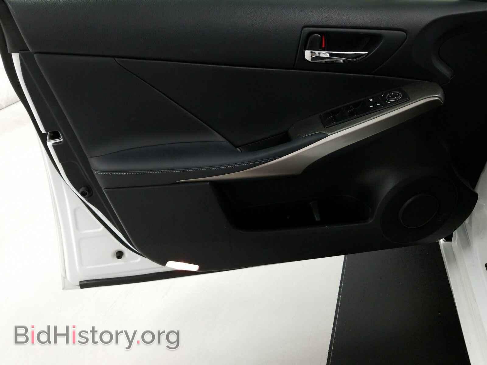 2016 Lexus IS 300 - VIN: JTHCM1D27G5013455 - Фото 9