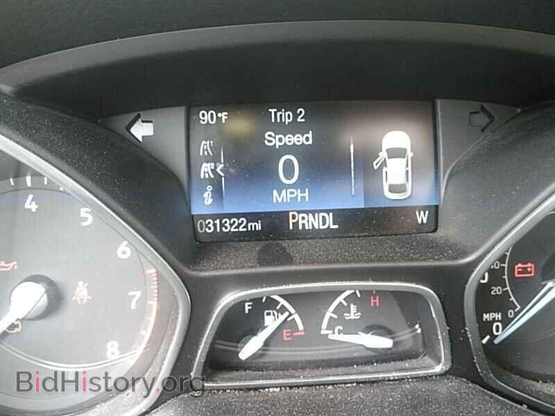 2016 Ford Focus - VIN: 1FADP3K24GL359329 - Photo 5