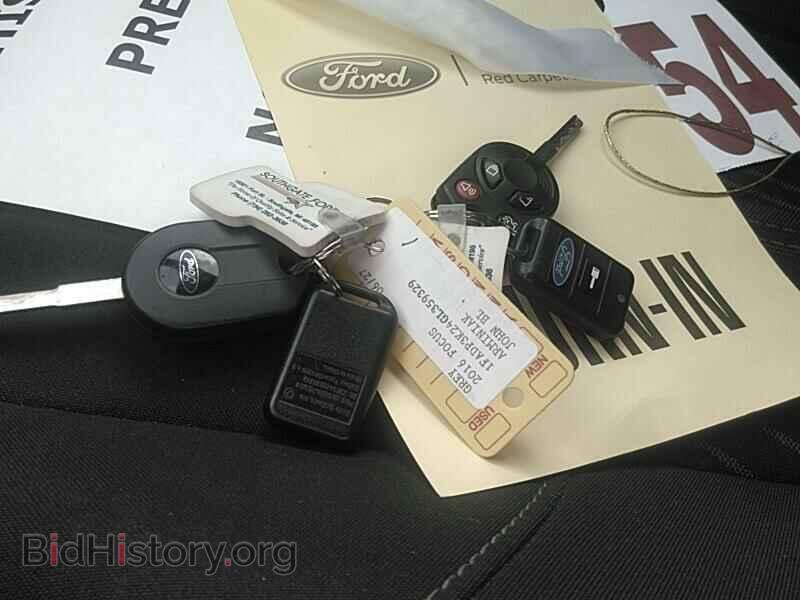 2016 Ford Focus - VIN: 1FADP3K24GL359329 - Photo 8