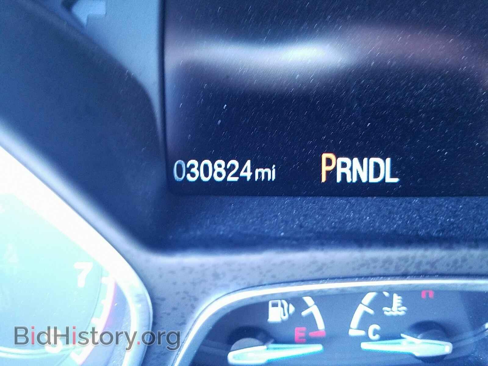 2016 Ford Focus - VIN: 1FADP3F23GL318992 - Photo 5