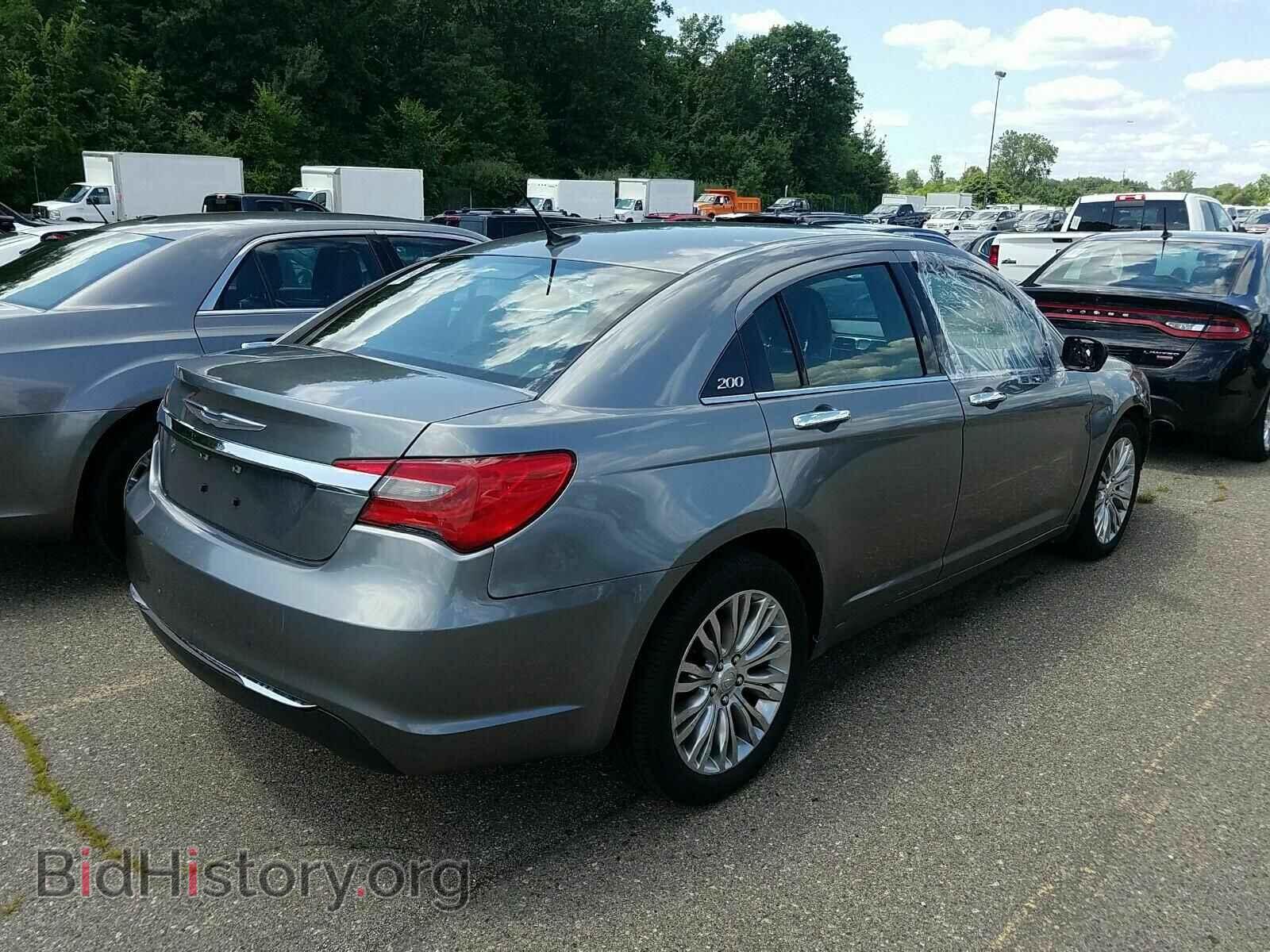 2012 Chrysler 200 - VIN: 1C3CCBCG5CN326557 - Фото 2