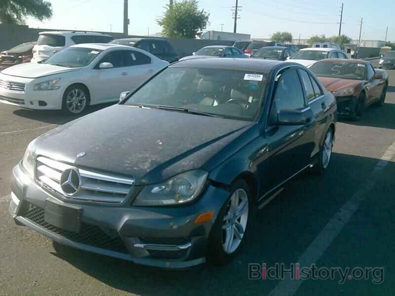 Photo WDDGF8ABXDA831751 - Mercedes-Benz C-Class 2013