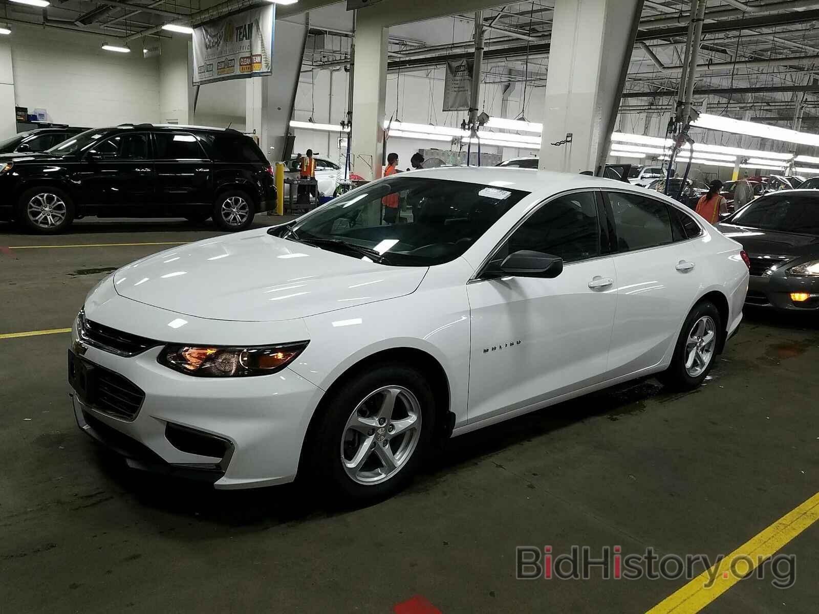 Photo 1G1ZB5ST0JF285148 - Chevrolet Malibu 2018