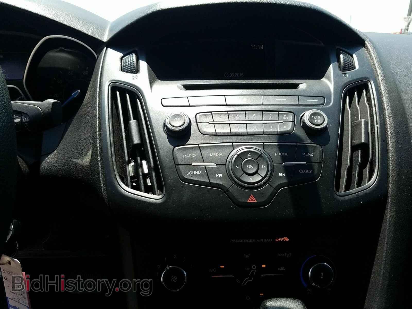 2015 Ford Focus - VIN: 1FADP3E21FL322071 - Фото 4