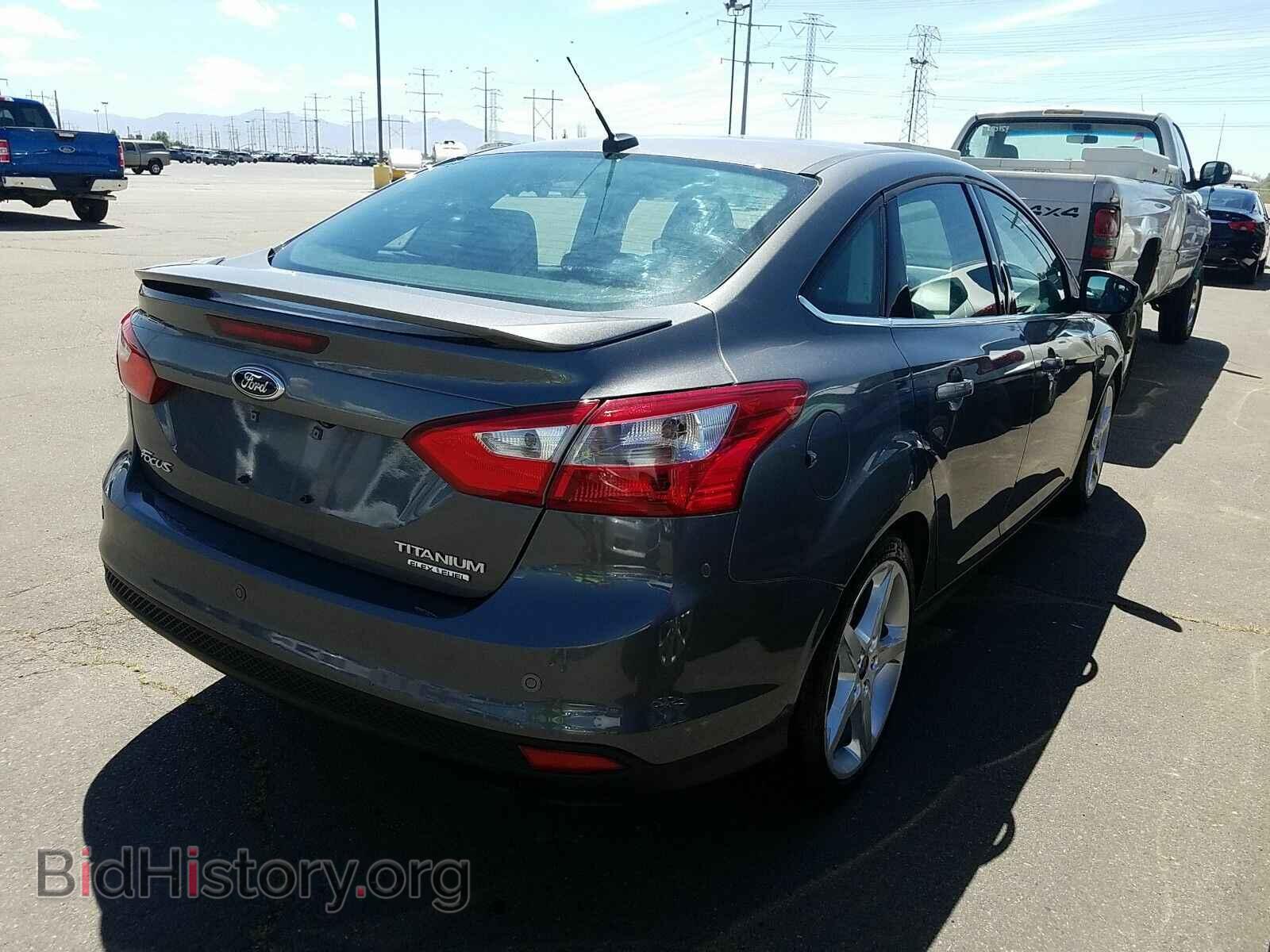 2013 Ford Focus - VIN: 1FADP3J28DL163911 - Photo 2