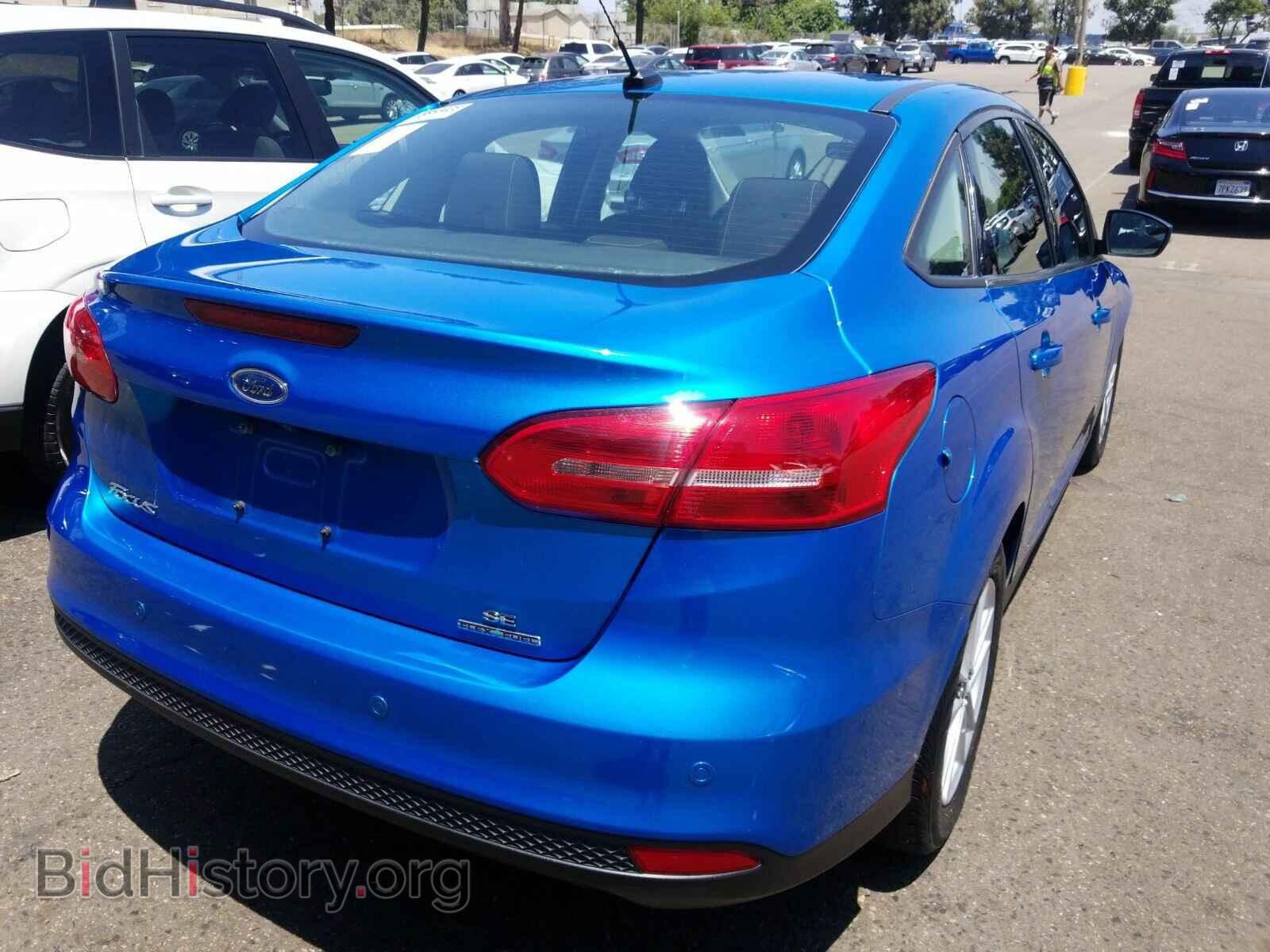 2016 Ford Focus - VIN: 1FADP3F26GL263020 - Фото 2