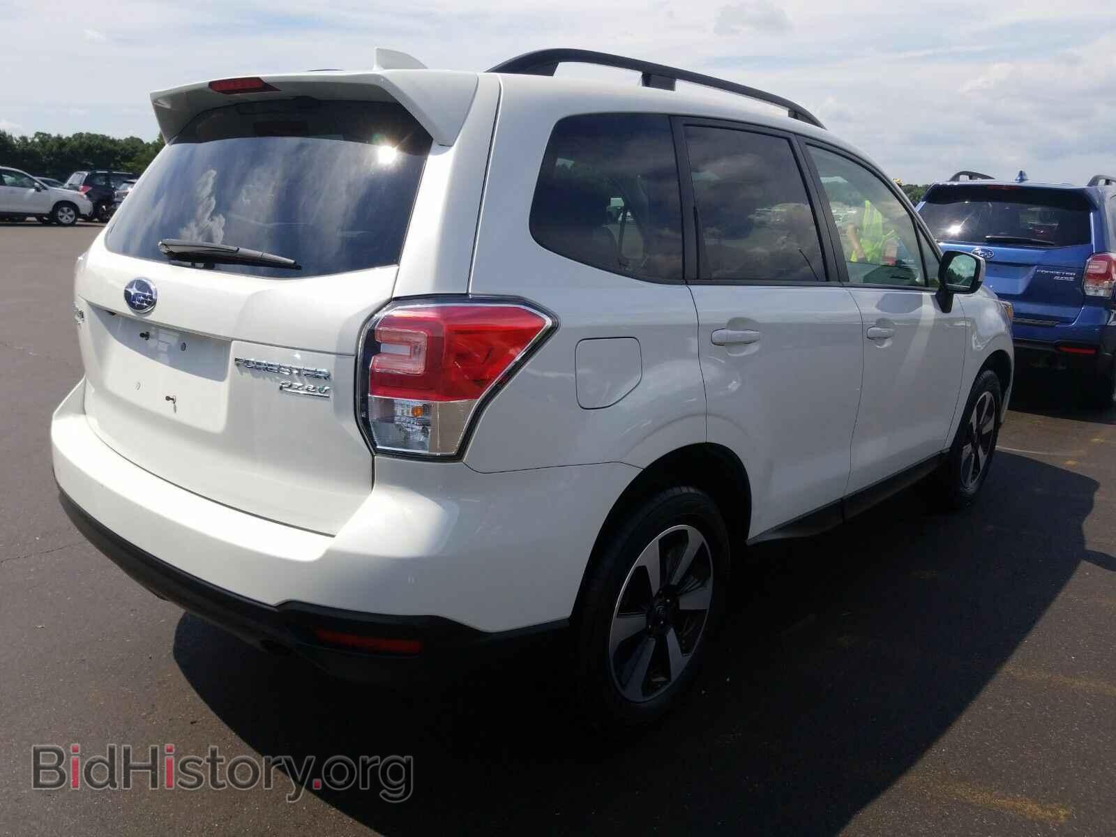 2017 Subaru Forester - VIN: JF2SJADC4HH421881 - Фото 2
