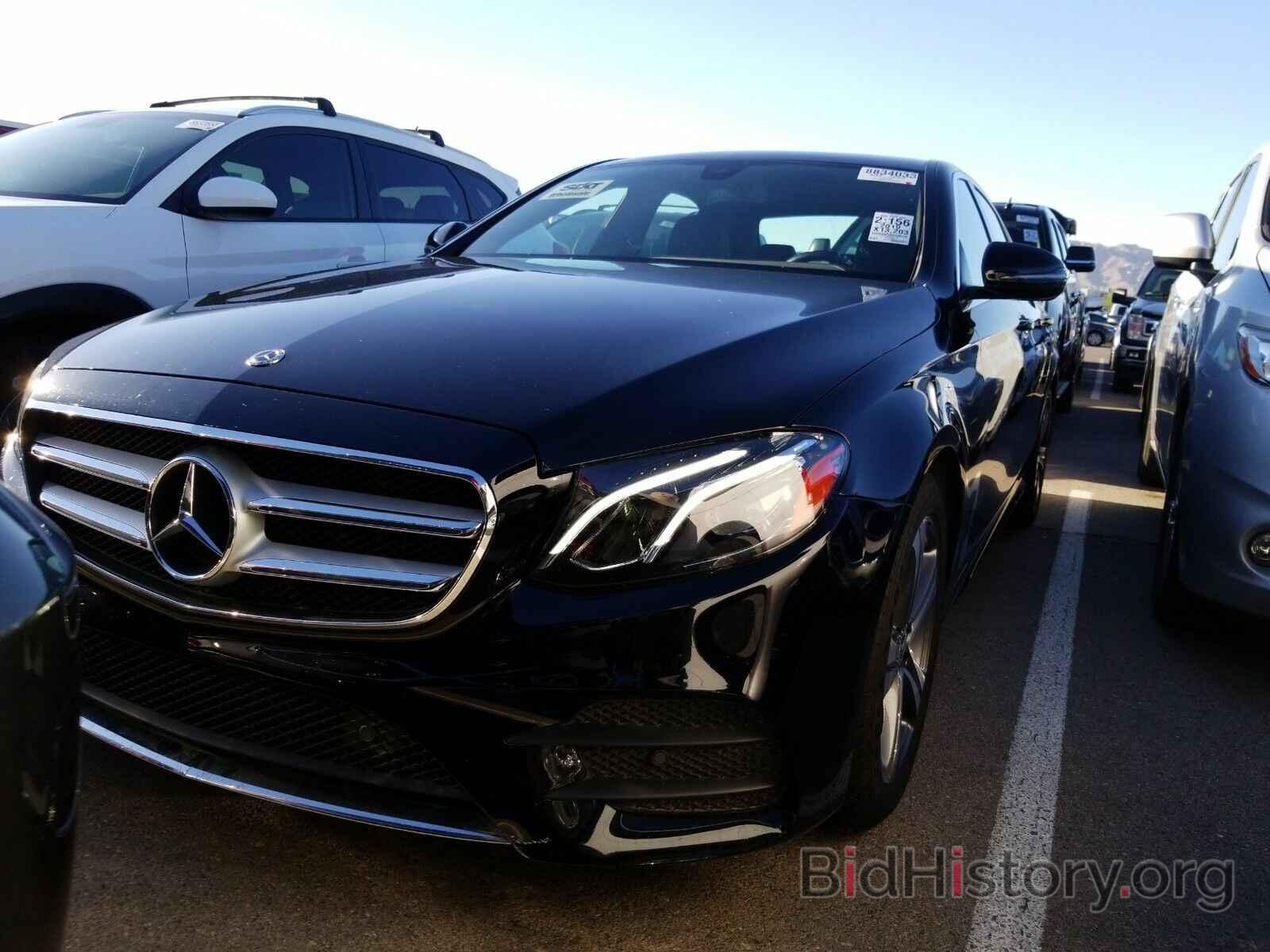 Photo WDDZF4JB3KA570879 - Mercedes-Benz E-Class 2019