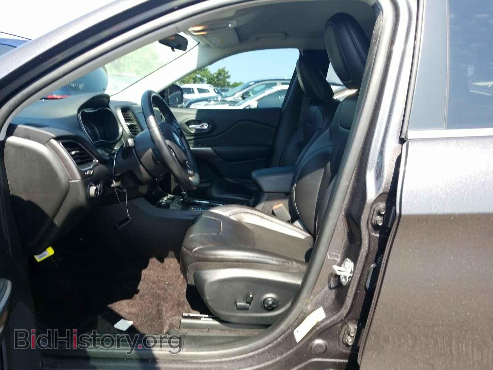 2019 Jeep Cherokee - VIN: 1C4PJMLB2KD273713 - Фото 3